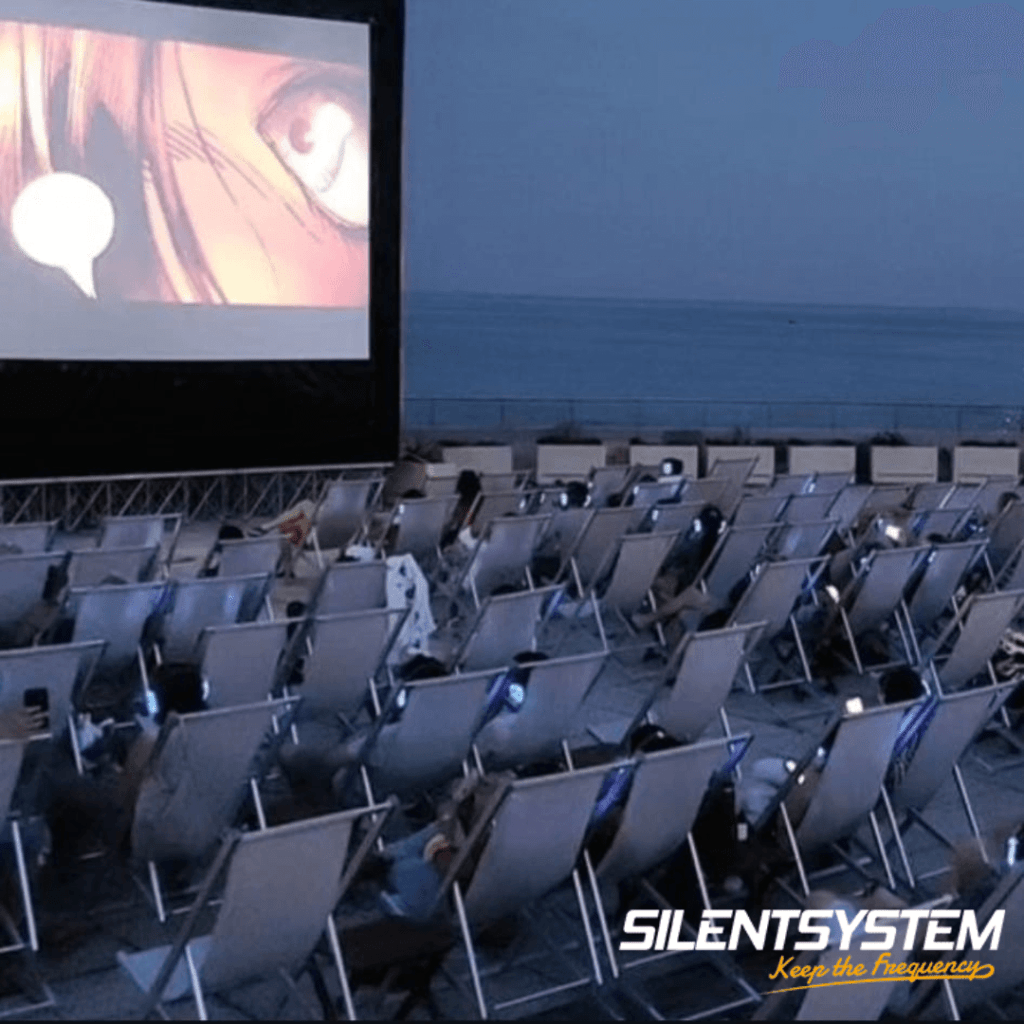 Silent Cinema en una playa