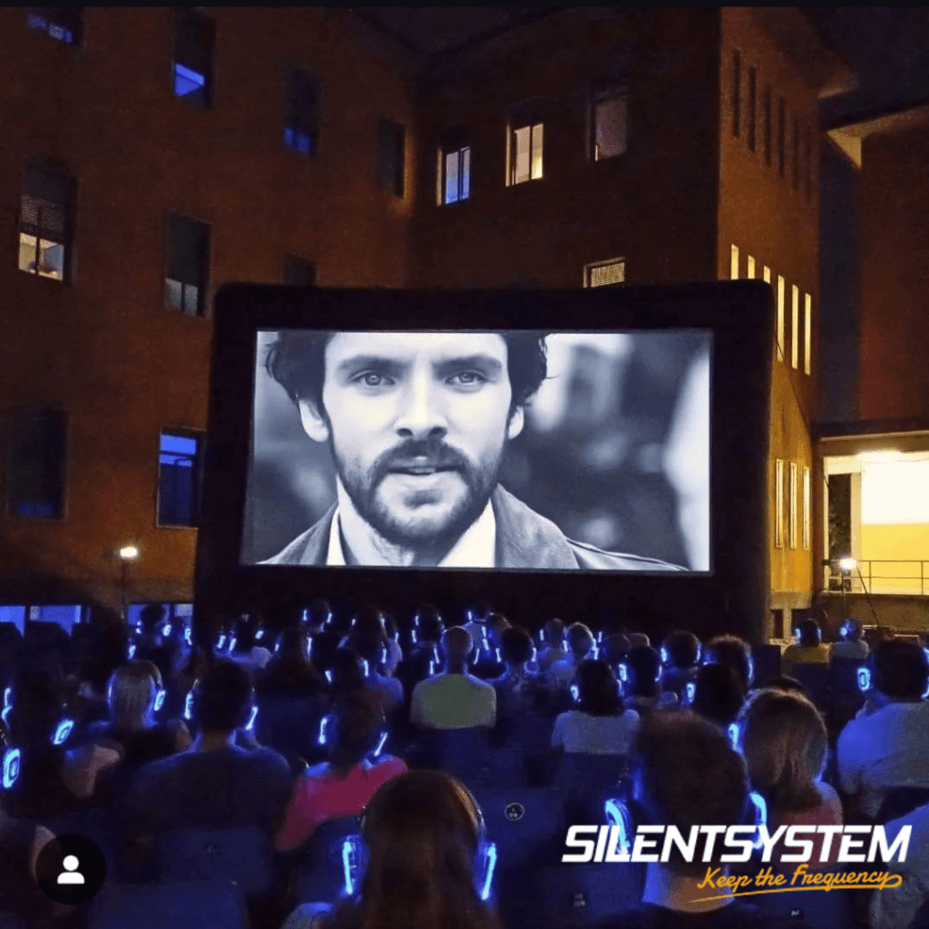 Silent Cinema en una comunidad de vecinos